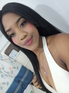 AlayshaJohnson Cute selfies! Pic 4