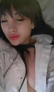 Odeliya_Gold Public Pic