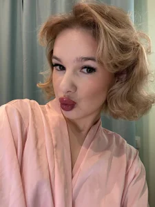 Ella_Lane
