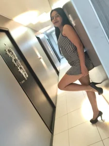CindyAbril: Naughty in my house ( 3 фото)