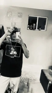 SkinnyHot444 Public Poză 3