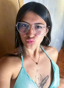 Sweett_liia_の"I think about you tying me up and it makes me want you terribly." 🎀の 2枚の写真