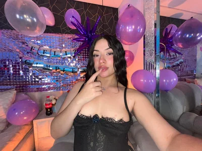 Happy birthday to me 🩷🎀 de im_miaadoll  photos