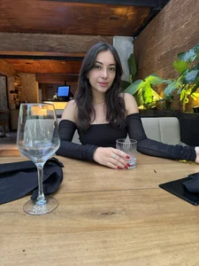 IsabellaSandoval's photo