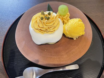 _ui_ui Public  4. fénykép