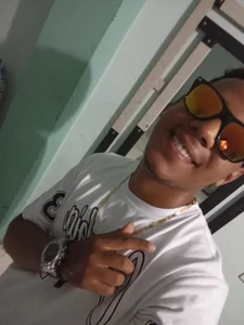 Leo_444_ Public  4টি ছবি