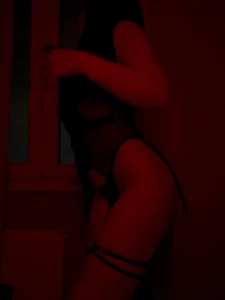juicy ass in black thong de Softeach  3 photos