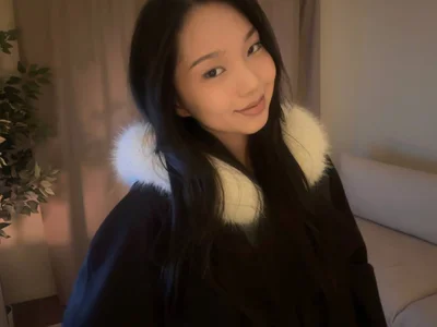 ShirleyLopez Fluffy hood season Foto