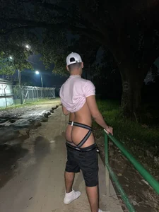 liam_genner_ 😈  3টি ছবি