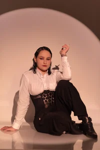 AnnyThompson_ Lass uns rauchen Pic 2