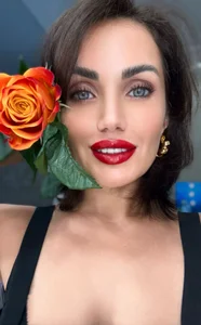 TessaPosh Selfies Foto 2