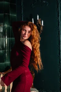Freckle_Diyana elegant lady in dress Pic