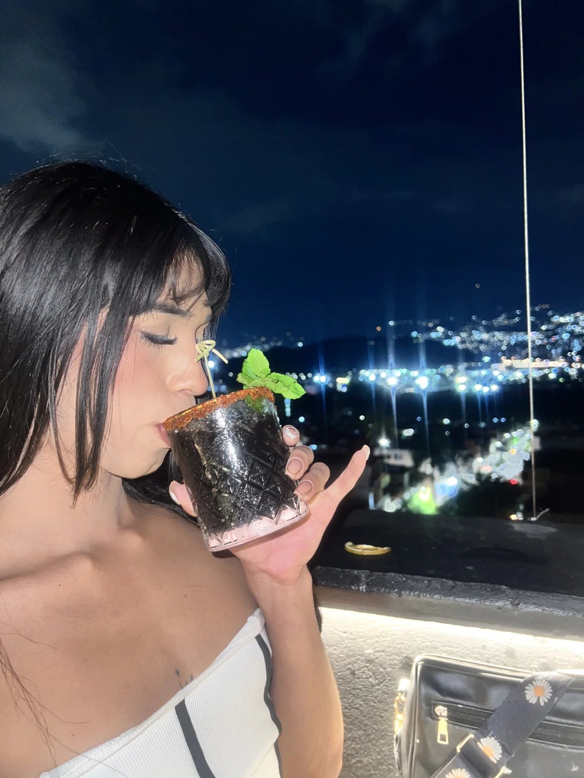 REINA_ADAHARA immagine di tendenza 5871