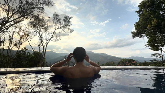 ErosDominant  のTravel2の枚の写真