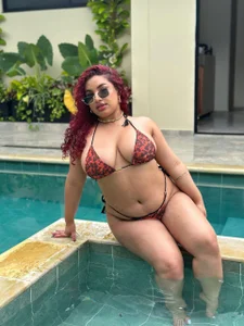 LeylaRangel I pose for you... but I want you to imagine me beyond...✨ Pic