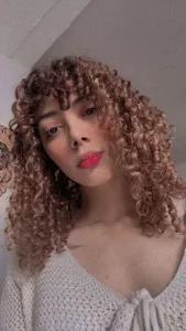 LioraVelvetC hey guys Εικόνα 3