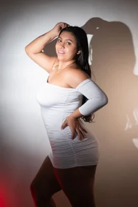 AlaiaThompson my body sexy รูป  4