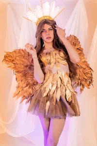 Lu_Blake God is Woman Bilde 6