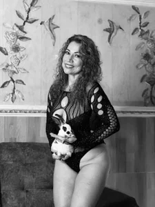 Jademommy_ black and white Pic 2