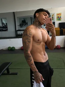 grey_jackson your body Pic 3
