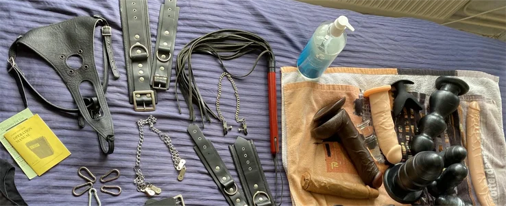 Divine_Goddesss toys for my boys Pic