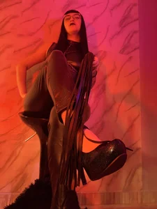 MISS AGATA 🖤 de Agata_Darkness  3 photos