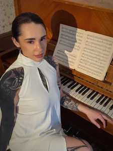 Zdjęcia EvaCanton So gently:  4