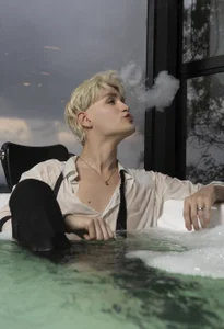 VladHellsing4 IN THE JACUZZI Foto 4