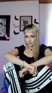 Kim_Jeins666_ Public Gambar 4