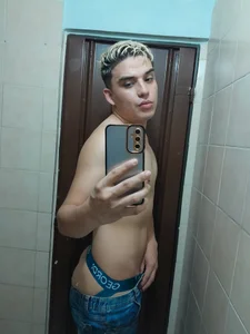 xpleasurableboyx's XXX Nude Photo 5