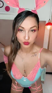 Zdjęcia Maiyajoness hot bunny:  6