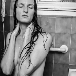 yulladao douche Pic 4