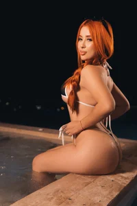 MadelineFox Hot Nigth Pic 2