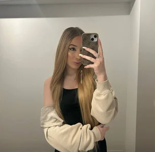 EmmaCin Let's have a drink together Pic 3