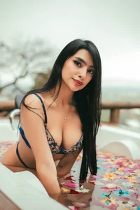 IzzyWild Do you like me to be a sweet girl?🌸 Poză 2