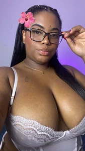 Tyra_Privacy My weekend's look Pic