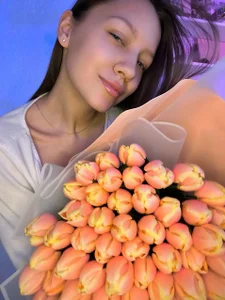 AliceBrayan Looking forward to spring!🌺🍓😍 Foto 4