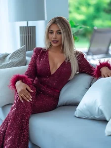 BlondeMonalise Public slika