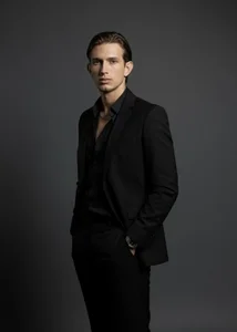 Deim_ Your Temptation in a Suit Foto 2