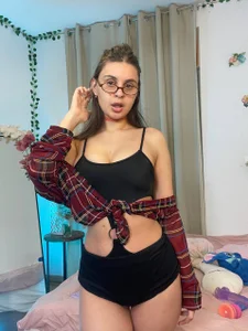 LumiNika Do I look like your teacher? зображення