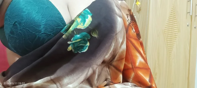 Beauty_Queen_Soniyaのfuck me boys😘🤩😇の 9枚の写真