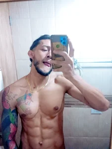 jonas_conor in the mirror Hình 4