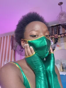 Coco_Kiss Deadly Charm: The Green Lady Pic 5