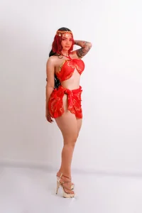 Gitana de palomabela  2 photos