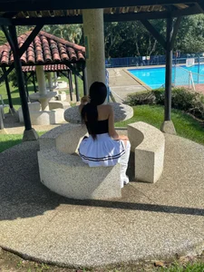 kaily_sweet1 A nice day in the countryside Pic 3