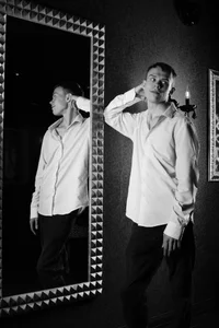 Brad_Myles: black or colour? ( 2 фото)