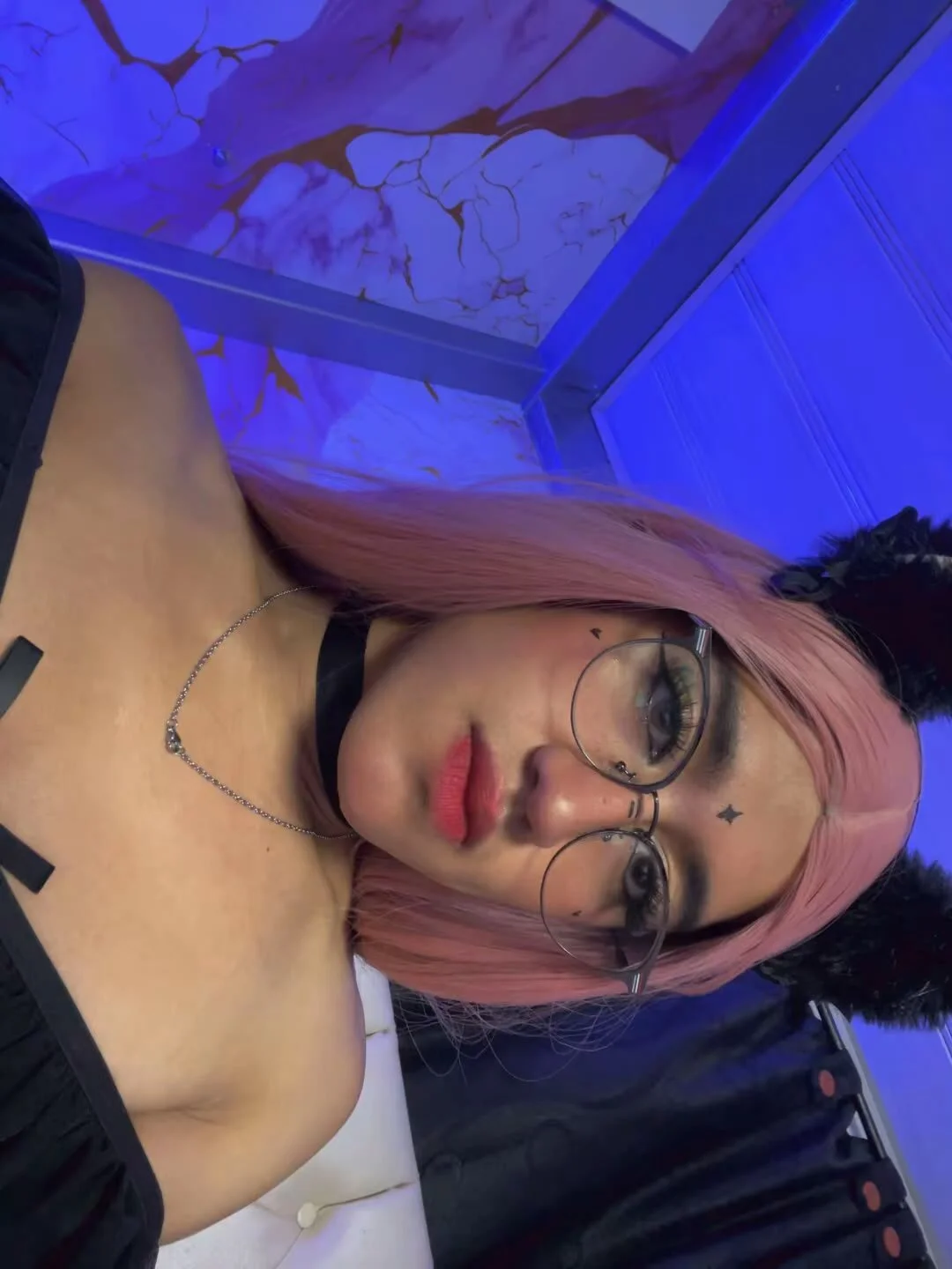 Luna_Sissy_ 님의 트렌드 중인 사진  9964개