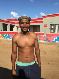 NkazimulzのPublicの 2枚の写真