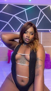 KAROL-SCOTT It's me again 🫦 Pic