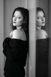 KiraElwood Lady in black🖤 Immagine  3
